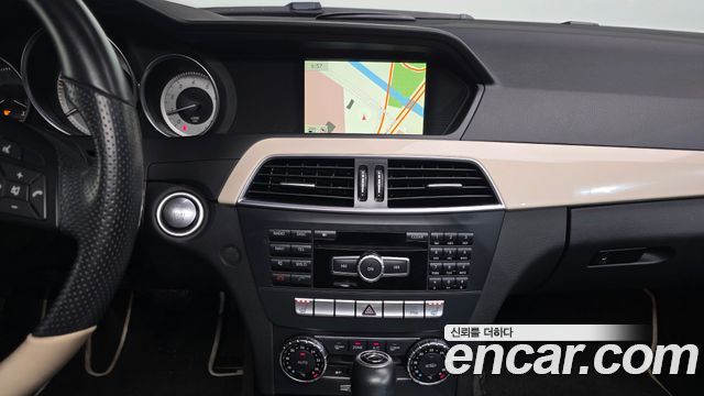 Mercedes-Benz C-Class 2013 — photo 14
