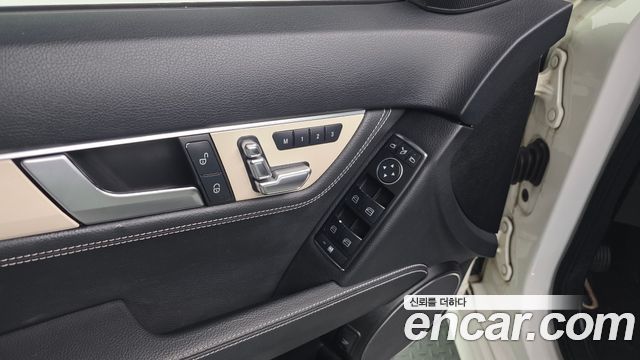 Mercedes-Benz C-Class 2013 — photo 17