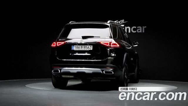 Mercedes-Benz GLE-Class 2022 — photo 4