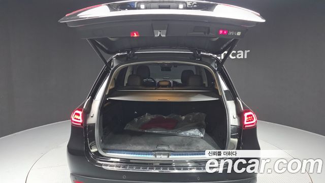 Mercedes-Benz GLE-Class 2022 — photo 20