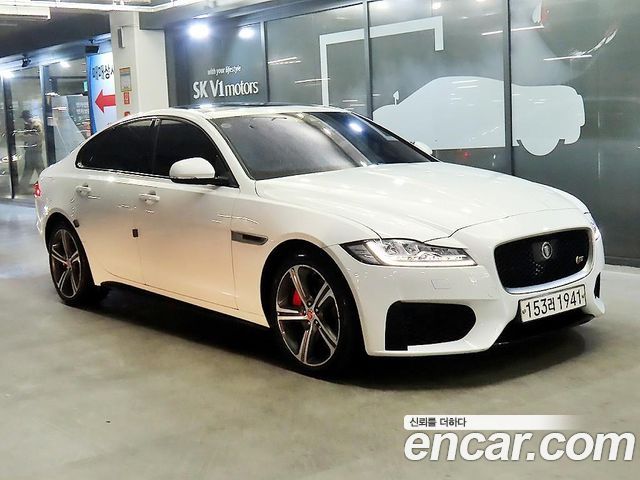 Jaguar XF 2016 — photo 1