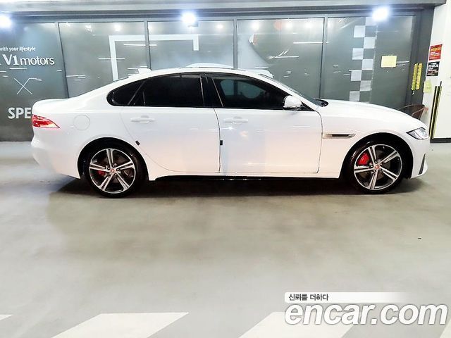 Jaguar XF 2016 — photo 3