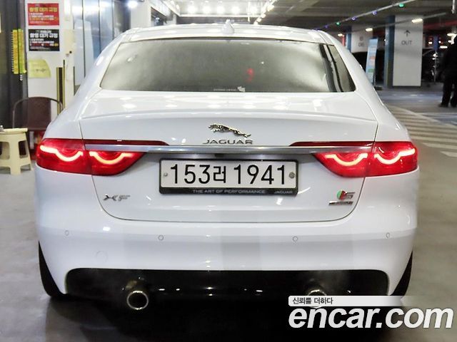 Jaguar XF 2016 — photo 5