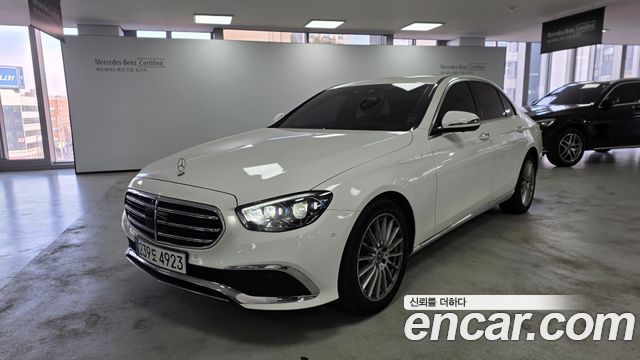 Mercedes-Benz E-Class 2023 — photo 1