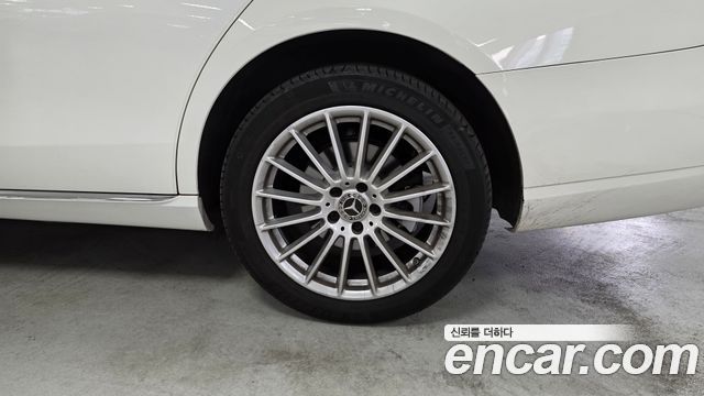 Mercedes-Benz E-Class 2023 — photo 5