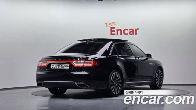 Lincoln Continental 2020 — photo 2