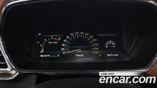 Lincoln Continental 2020 — photo 8