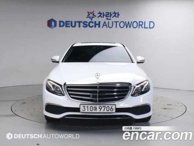 Mercedes-Benz E-Class 2020 — photo 3