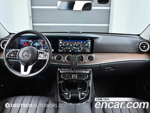 Mercedes-Benz E-Class 2020 — photo 7