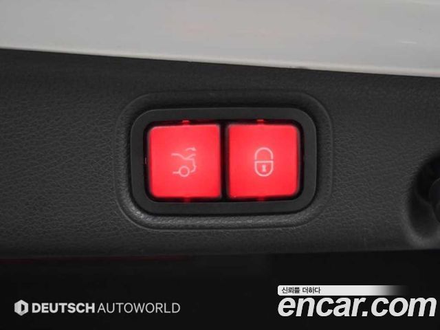 Mercedes-Benz E-Class 2020 — photo 20