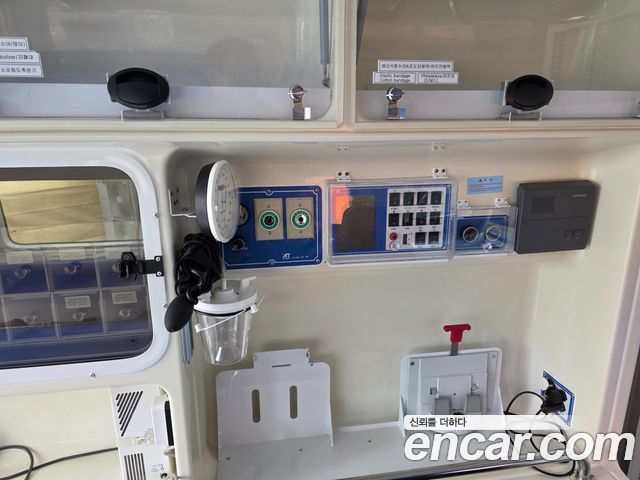Hyundai Solati 2016 — photo 13