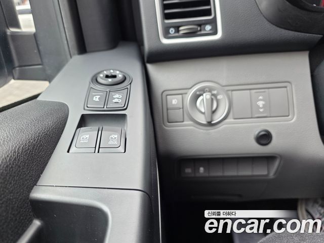 Hyundai Solati 2016 — photo 16