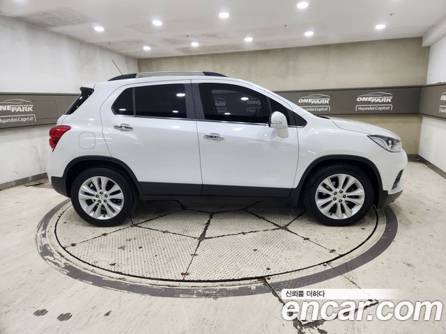 Chevrolet Korea Trax 2018 — photo 3