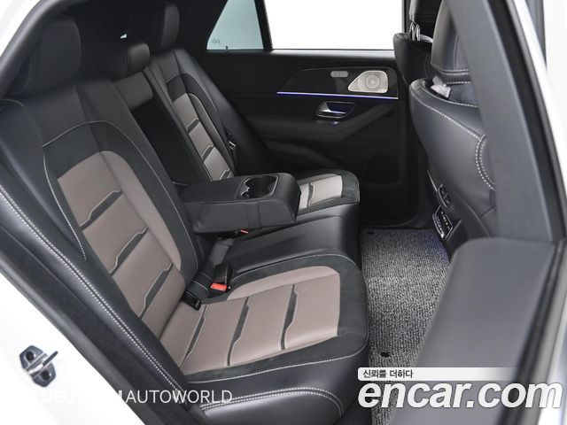 Mercedes-Benz GLE-Class 2023 — photo 12