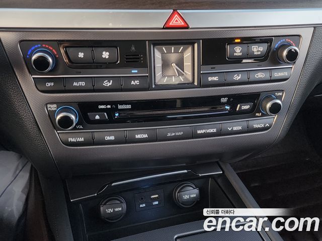 Hyundai Genesis 2015 — photo 17