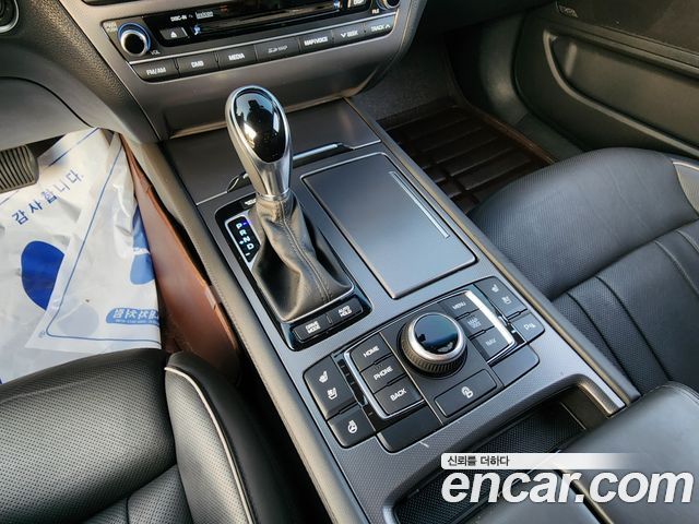 Hyundai Genesis 2015 — photo 18