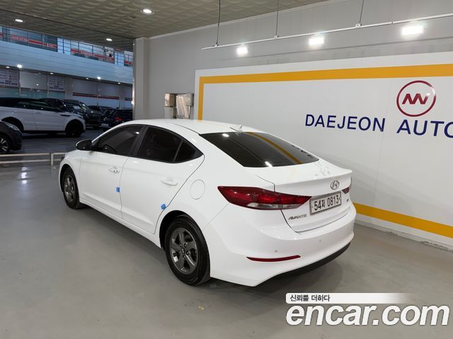 Hyundai AVANTE 2017 — photo 4