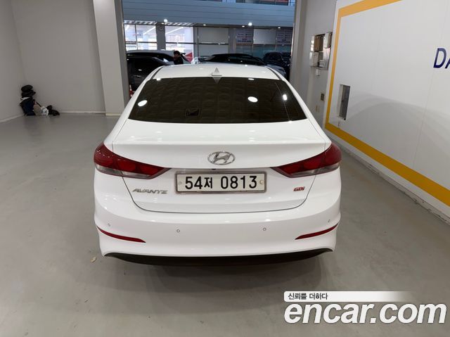 Hyundai AVANTE 2017 — photo 5
