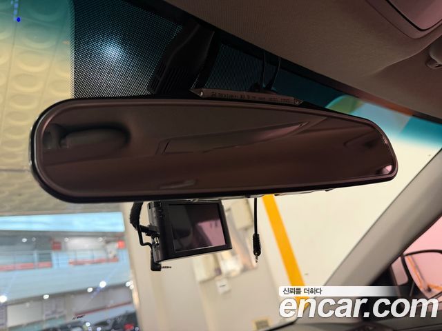 Hyundai AVANTE 2017 — photo 17