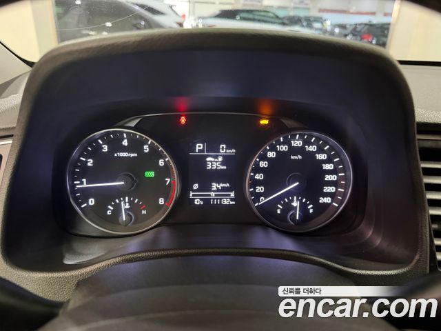 Hyundai AVANTE 2017 — photo 18