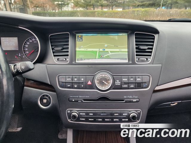 Kia K7 2015 — photo 8