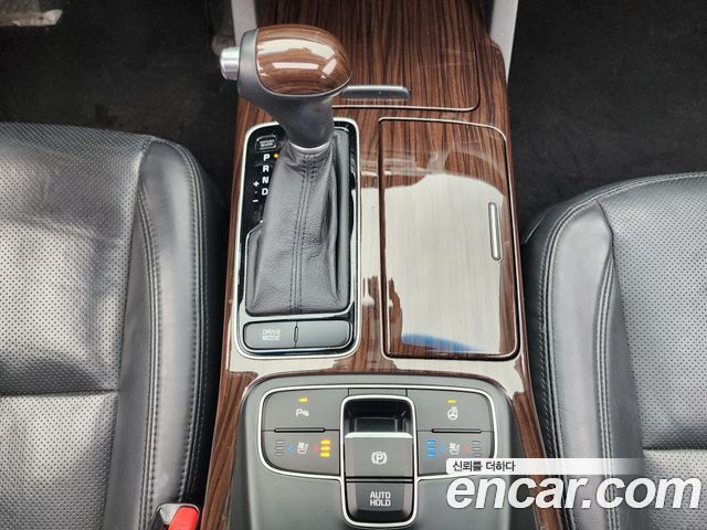 Kia K7 2015 — photo 11