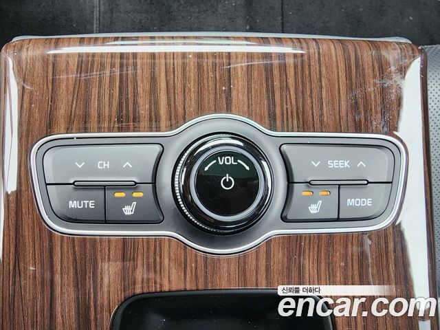 Kia K7 2015 — photo 17
