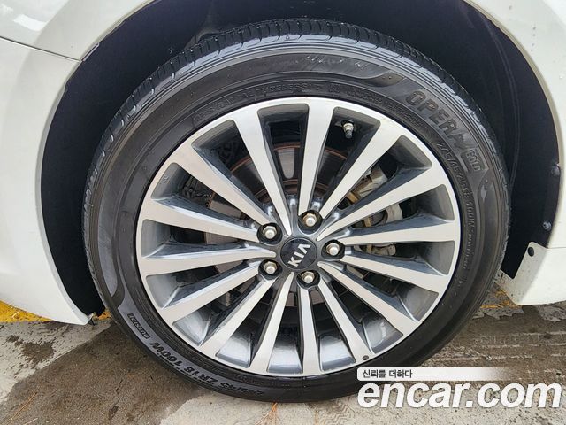 Kia K7 2015 — photo 18
