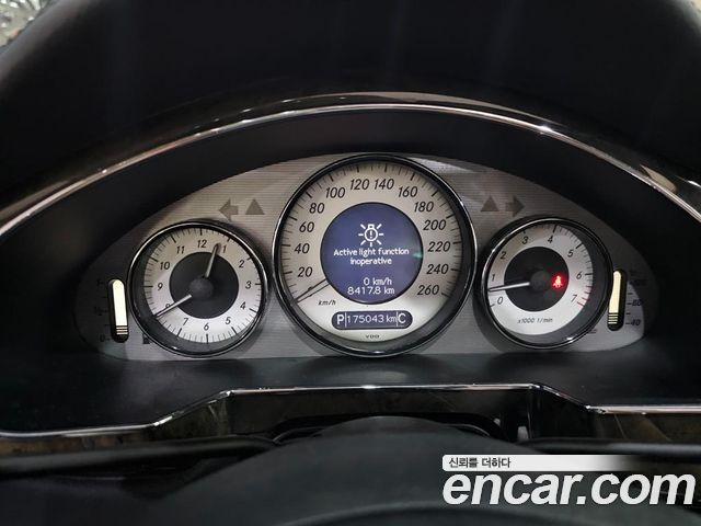 Mercedes-Benz CLS-Class 2010 — photo 6