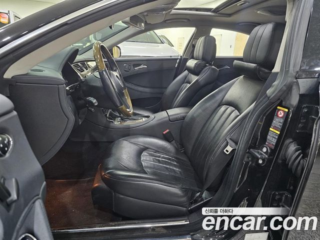 Mercedes-Benz CLS-Class 2010 — photo 9
