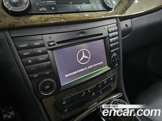 Mercedes-Benz CLS-Class 2010 — photo 14