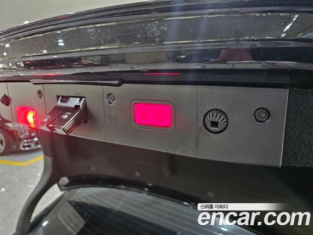 Mercedes-Benz CLS-Class 2010 — photo 19