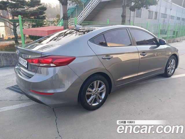 Hyundai AVANTE 2016 — photo 4