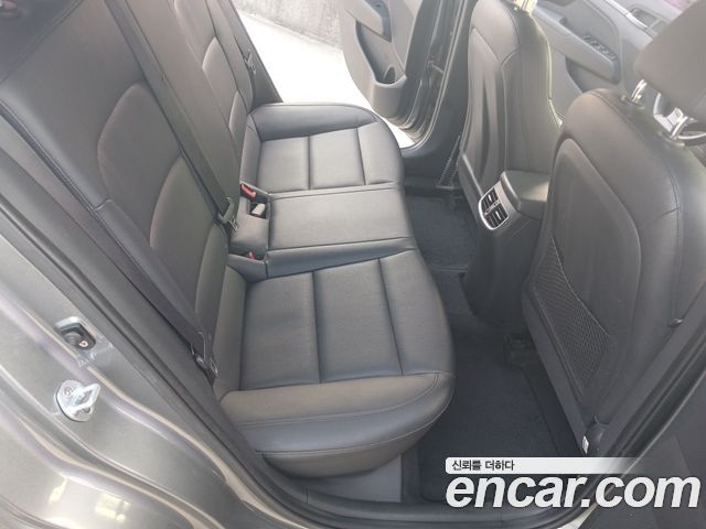 Hyundai AVANTE 2016 — photo 10