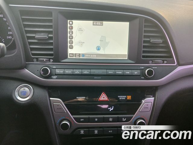 Hyundai AVANTE 2016 — photo 12