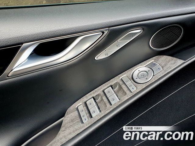 Genesis G80 2022 — photo 18