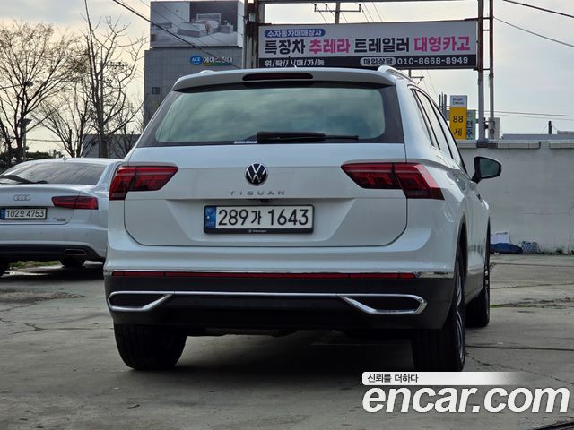 Volkswagen Tiguan 2021 — photo 2