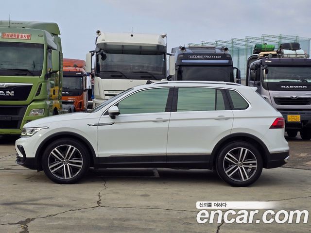 Volkswagen Tiguan 2021 — photo 3