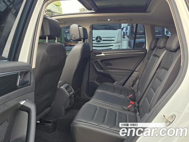 Volkswagen Tiguan 2021 — photo 9