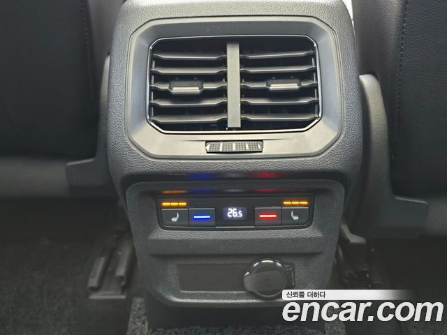 Volkswagen Tiguan 2021 — photo 14
