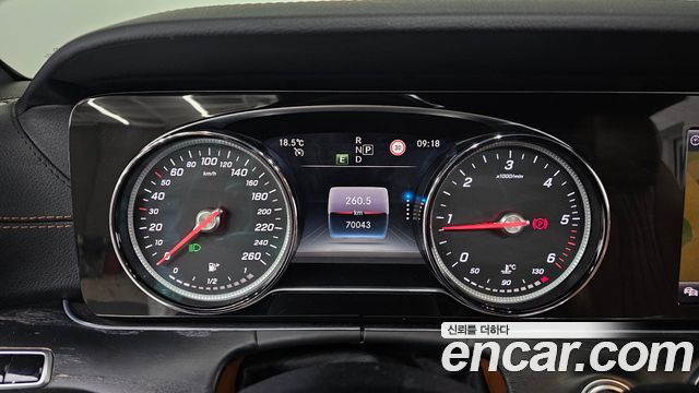 Mercedes-Benz E-Class 2019 — photo 8