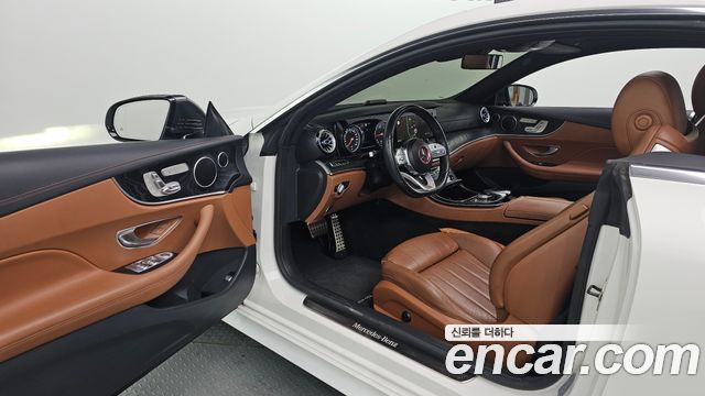 Mercedes-Benz E-Class 2019 — photo 10