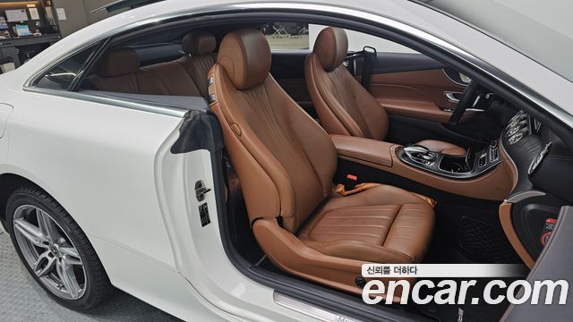 Mercedes-Benz E-Class 2019 — photo 11