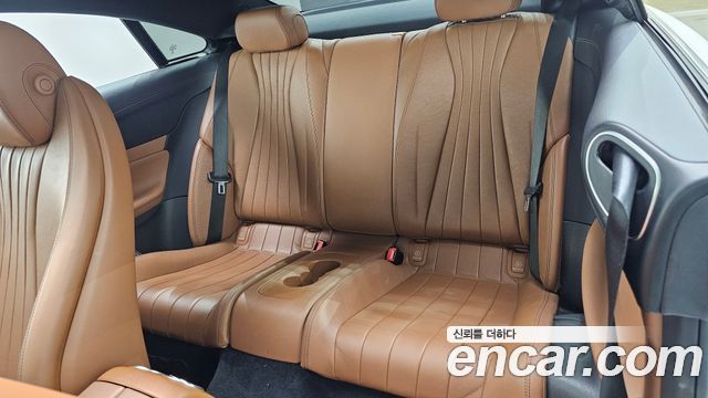 Mercedes-Benz E-Class 2019 — photo 12