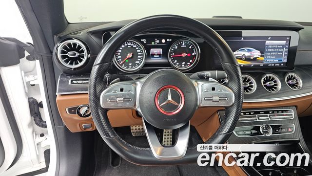 Mercedes-Benz E-Class 2019 — photo 13