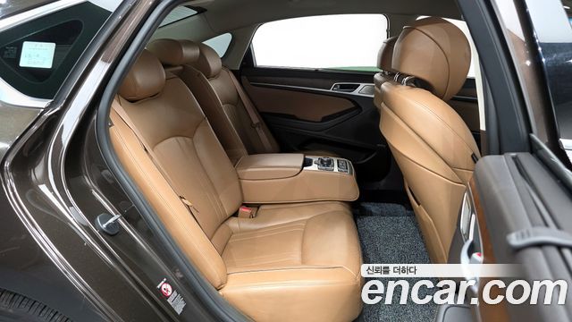 Genesis G80 2017 — photo 12