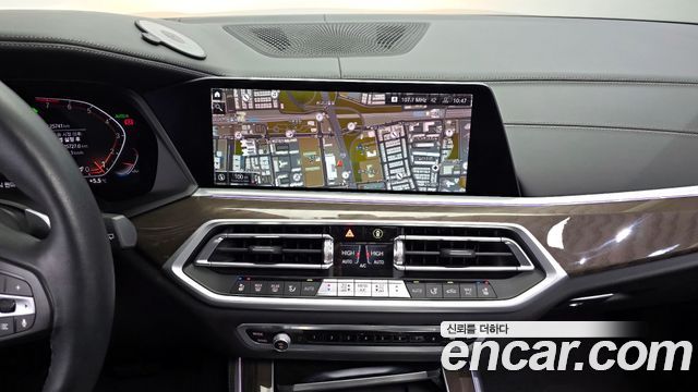 BMW X5 2022 — photo 14