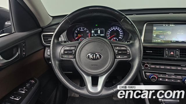 Kia K5 2016 — photo 13