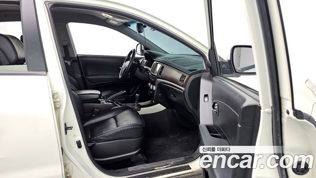KG Mobility KORANDO 2012 — photo 11