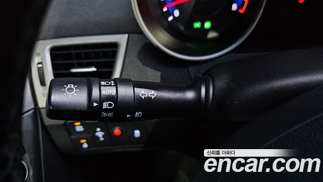 Hyundai AVANTE 2014 — photo 15